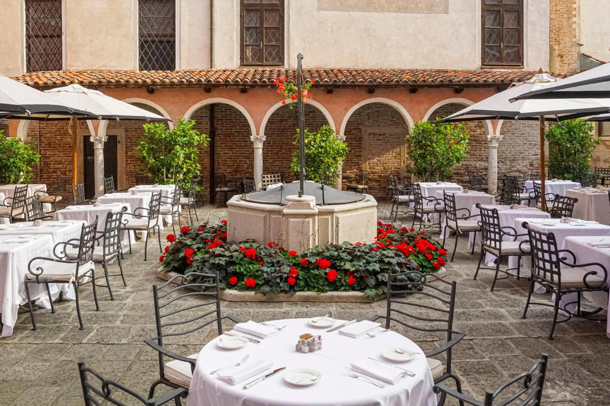 San Clemente Palace Hotel 5*